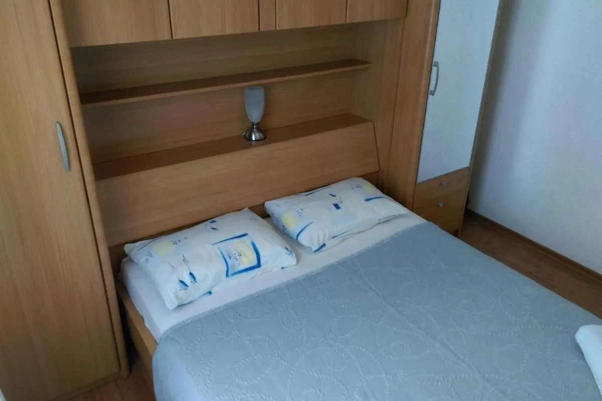 Apartments With A Parking Space Kastel Kambelovac, Kastela - 20998 Croatia
